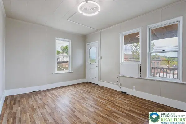 949 Wyandotte ST, Bethlehem City, PA 18015