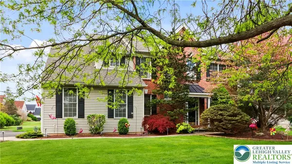 7128 Periwinkle DR, Lower Macungie Twp, PA 18062