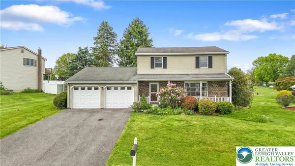2213 High Point CT, Palmer Twp, PA 18045
