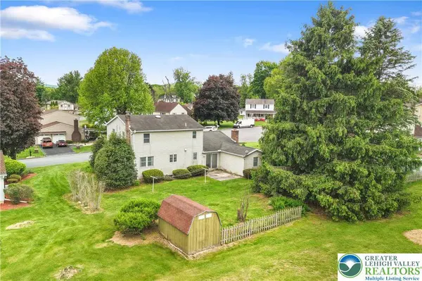 2213 High Point CT, Palmer Twp, PA 18045