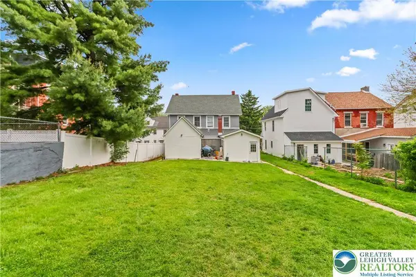 12 S Front ST, Coplay Boro, PA 18037