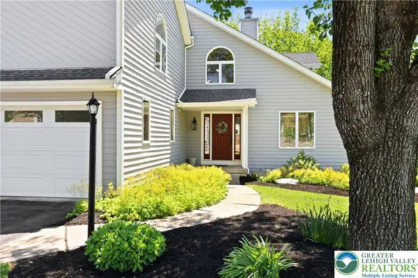 3646 Sturbridge PL, South Whitehall Twp, PA 18104
