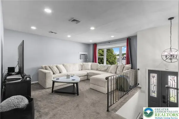 439 Bath AVE, Catasauqua Boro, PA 18032