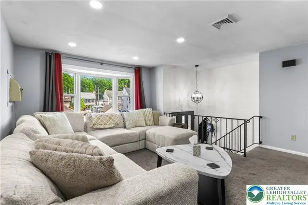 439 Bath AVE, Catasauqua Boro, PA 18032
