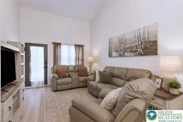 721 Wistar ST, Salisbury Twp, PA 18015