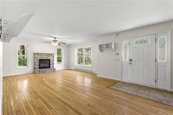 1229 Fern DR, Coolbaugh Twp, PA 18346