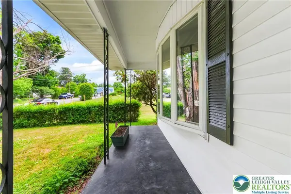 407 Colonial DR, Stroud Twp, PA 18360