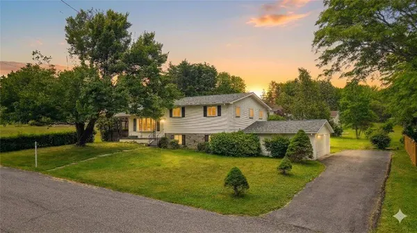 407 Colonial DR, Stroud Twp, PA 18360