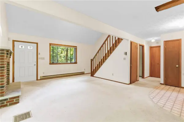 1422 Melrose TER, Stroudsburg, PA 18301