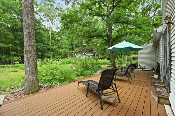 209 Remington RD, Smithfield Twp, PA 18301