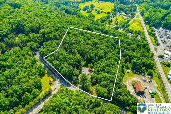 40 Brushy Mountain RD, Stroud Twp, PA 18301
