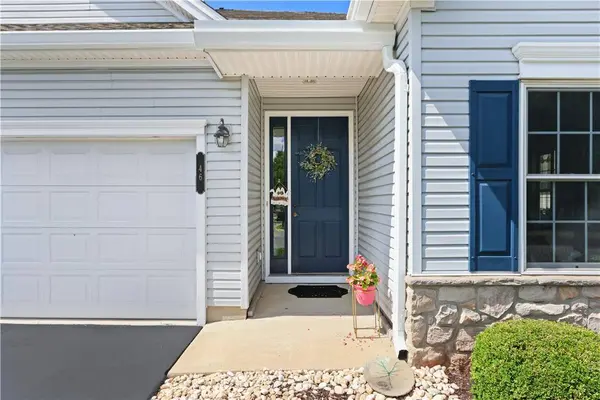 46 Glenmoor CIR N, Easton, PA 18045