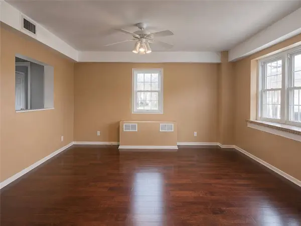 1024 Washington ST, Whitehall Twp, PA 18052