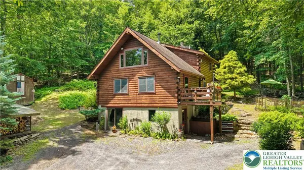 230 W Creek DR, Penn Forest Twp, PA 18235