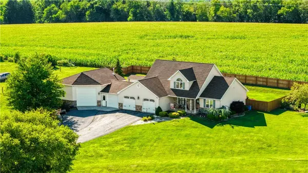830 Gideons CT, Moore Twp, PA 18014