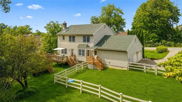 4006 Crest View DR, Hamilton Twp, PA 18360