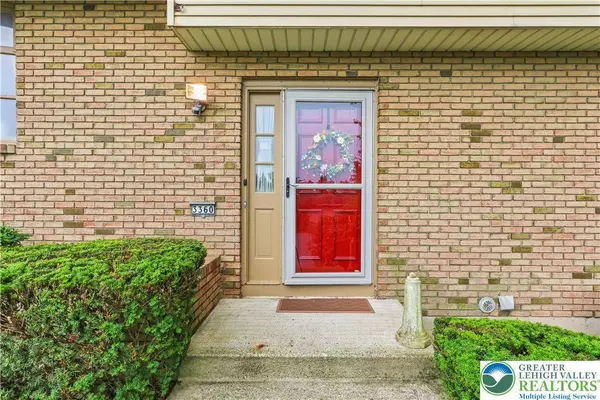3360 Allen ST, Palmer Twp, PA 18045