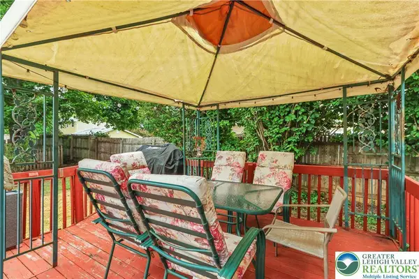 3360 Allen ST, Palmer Twp, PA 18045