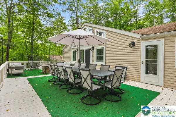111 Chitimacha DR, Coolbaugh Twp, PA 18347