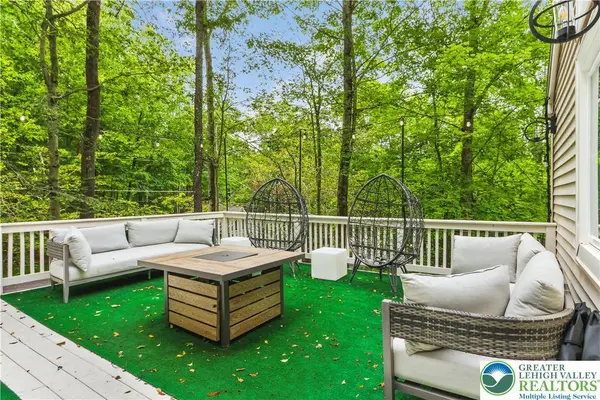 111 Chitimacha DR, Coolbaugh Twp, PA 18347