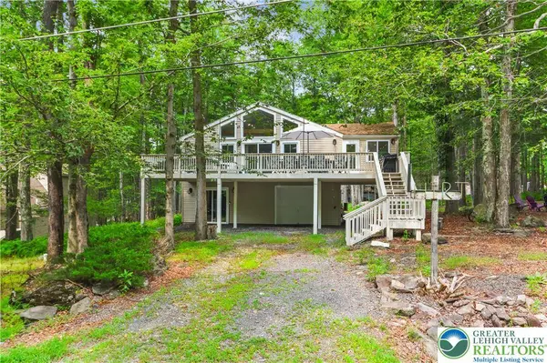 111 Chitimacha DR, Coolbaugh Twp, PA 18347