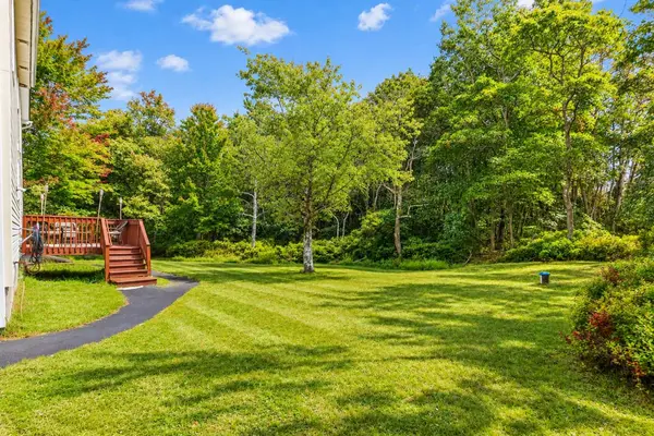 2742 Long Pond Rd, Long Pond, PA 18334-7806