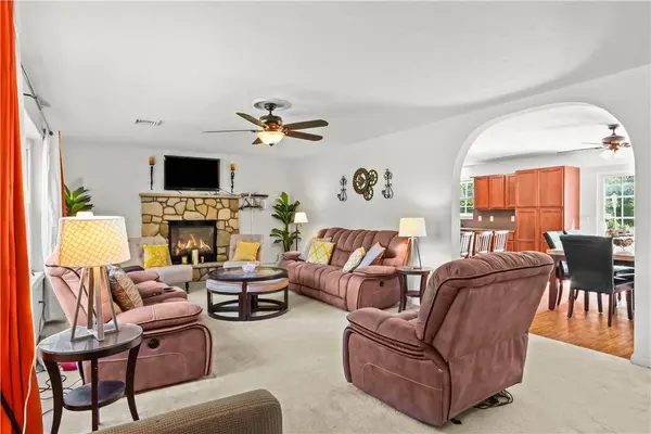 2742 Long Pond RD, Tobyhanna Twp, PA 18334