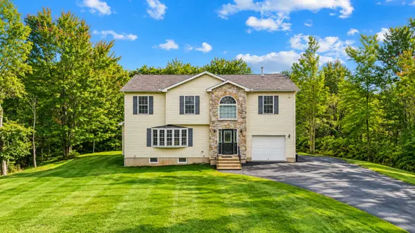 2742 Long Pond Rd, Long Pond, PA 18334-7806