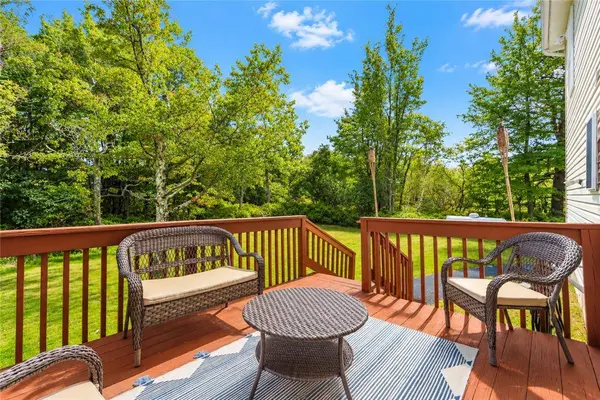 2742 Long Pond RD, Tobyhanna Twp, PA 18334
