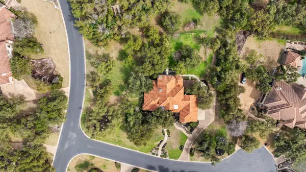 100 Arroyo Claro, Lakeway, TX 78734-3964