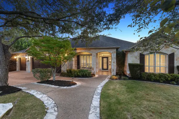581 Aspen Dr, Austin, TX 78737-4592