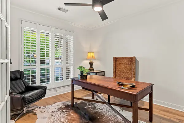 581 Aspen Dr, Austin, TX 78737-4592