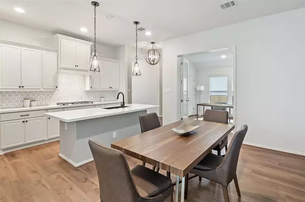 109 Freeman LOOP, Liberty Hill, TX 78642