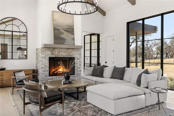 5805 Twin Peaks TRCE, Austin, TX 78738