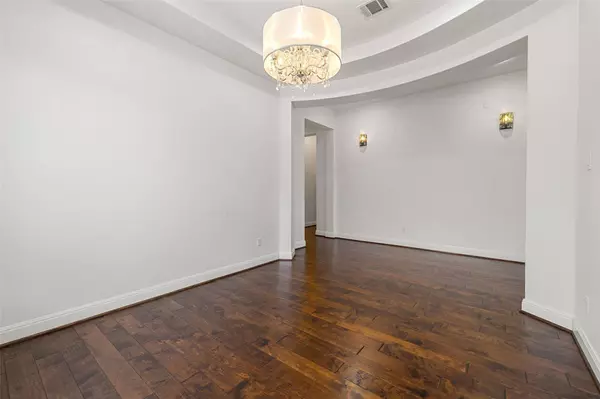 5617 Rio Chama CV, Austin, TX 78738