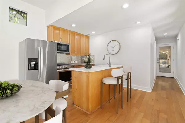 2410 Sharon LN #A, Austin, TX 78703