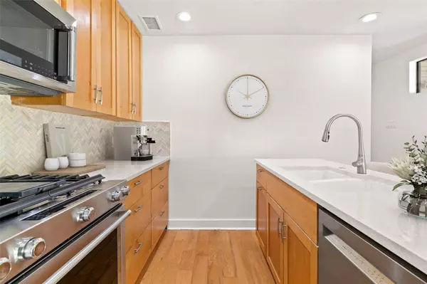 2410 Sharon LN #A, Austin, TX 78703