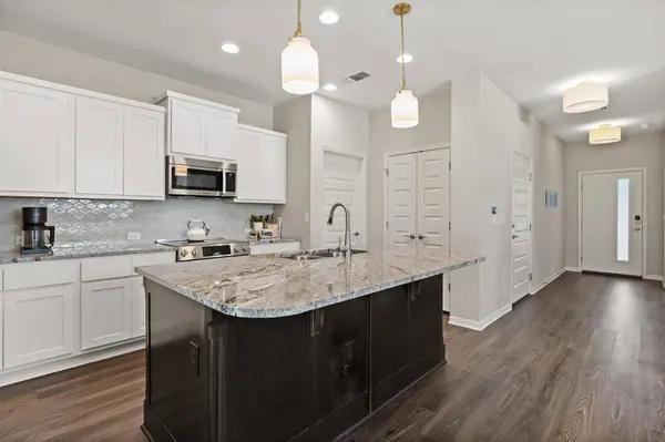 9809 Eloquence DR, Manor, TX 78653