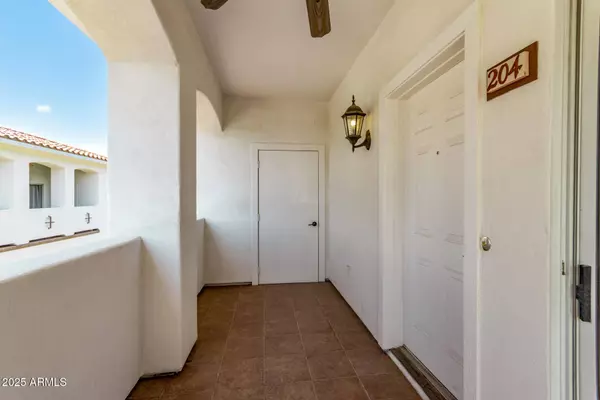 2950 W Louise Drive #204, Phoenix, AZ 85027