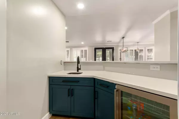 2491 W MULBERRY Drive, Chandler, AZ 85286