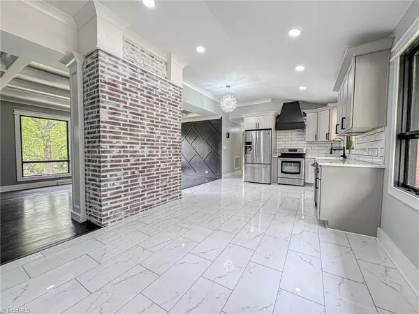 621 Nance DR, Thomasville, NC 27360