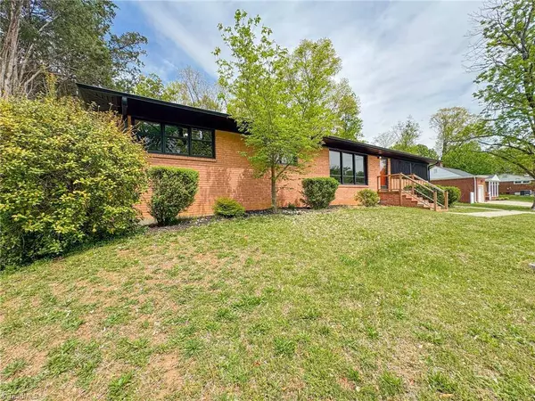 621 Nance DR, Thomasville, NC 27360