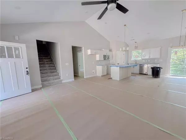 5909 Dehaven RD, Pleasant Garden, NC 27313