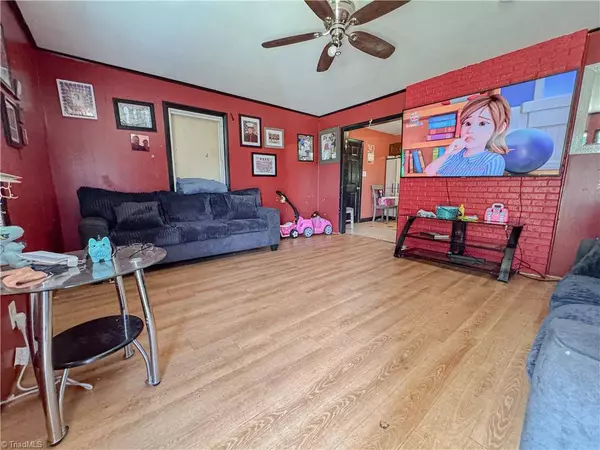 2919 Susan LN, Winston-salem, NC 27107