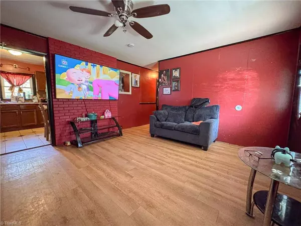 2919 Susan LN, Winston-salem, NC 27107