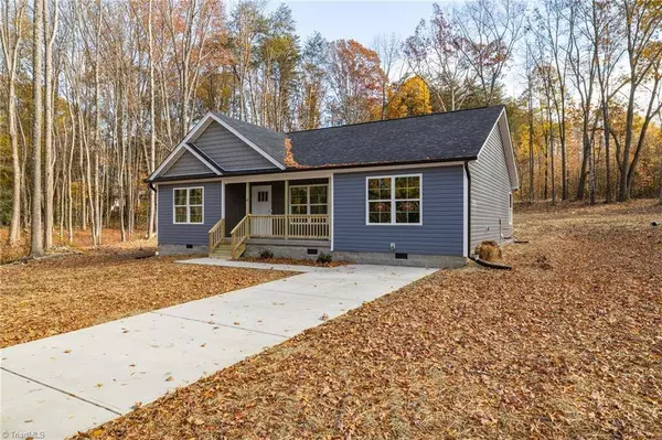 216 Knollwood DR, Eden, NC 27288