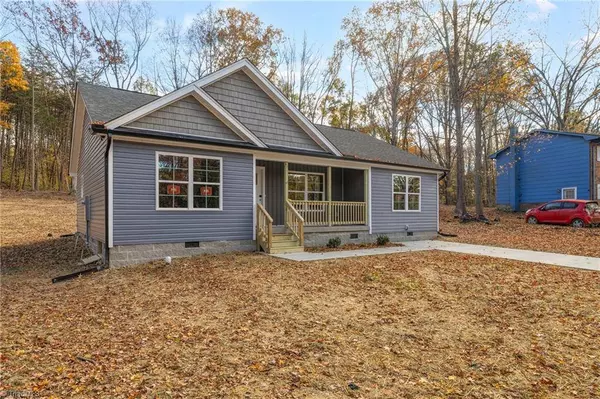 216 Knollwood DR, Eden, NC 27288