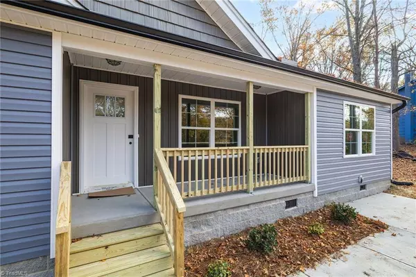 216 Knollwood DR, Eden, NC 27288