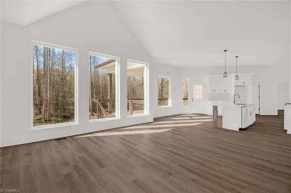 6835 Kelly Coltrane DR, Randleman, NC 27317