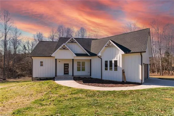 6835 Kelly Coltrane DR, Randleman, NC 27317